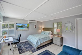 Las Olas Oasis, Pool, Parking, Central and Cozy!